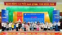 Biểu dương thành tích học tập của con đoàn viê, viên chức, người lao động năm học 2025 - 2026